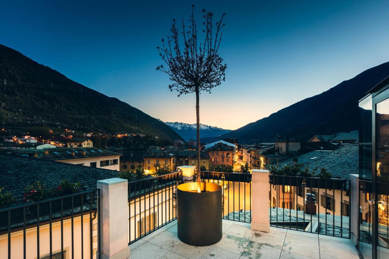 Domus Cavour Rooms&Suites Tirano Exterior photo