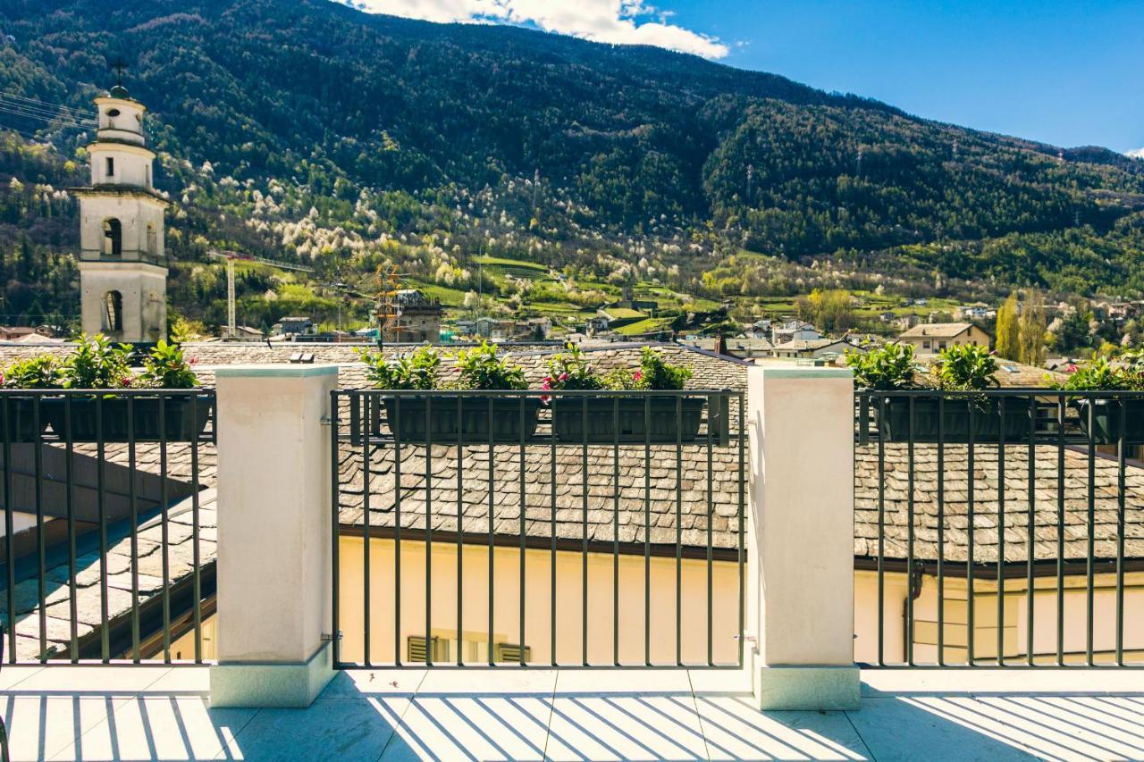 Domus Cavour Rooms&Suites Tirano Exterior photo